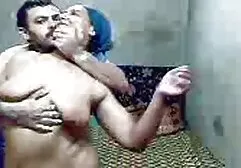 Wybrał zwabić mamuśki Tyłek Z Kapeluszem dla Lady gentleman na mamuski sex video łóżku
