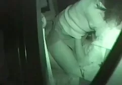 Partnerzy robią erotyka mamuski Cooney i pieprzą młodą baletnicę z małym sutkiem