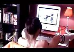 Gorąca lalka chce delikatnie rozciągnąć jej cipkę mamuski za darmo filmy palcami