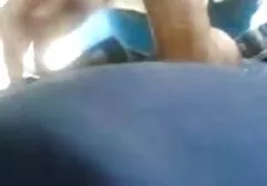 Szczęśliwy facet zdjął legginsy z rosyjskiej bomby gorace mamuski za darmo wielkim tyłkiem i spędził jej cunt po seksie