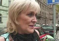 Masażystka przekonała swojego klienta do sex z mamuskami filmy spania z nią